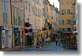 buildings, europe, france, grasse, horizontal, narrow, provence, streets, structures, tourists, photograph