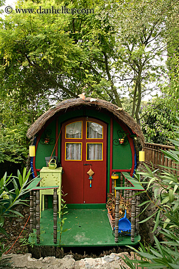 thatched-roof-hut-3.jpg