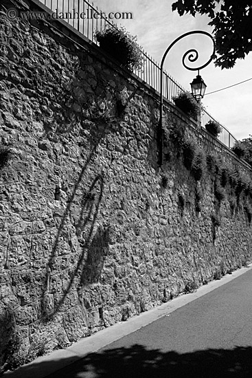 street-lamp-shadow-bw.jpg