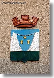 images/Europe/France/Provence/Moustiers-StMarie/NotreDameDeBeauvoir/coat-of-arms.jpg
