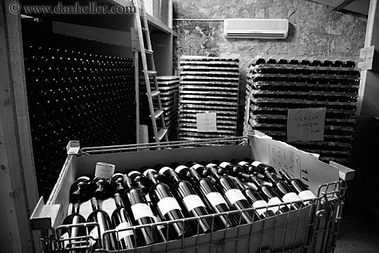 val-d_iris-bottles-4.jpg
