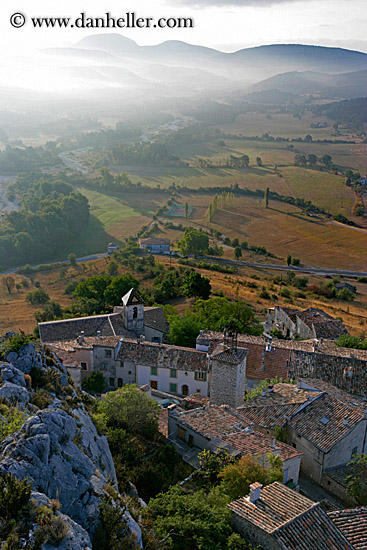 foggy-valley-n-town-4.jpg