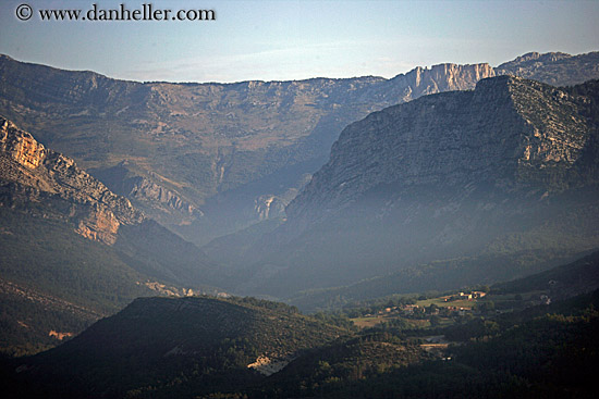 mtns-n-town-in-valley-2.jpg