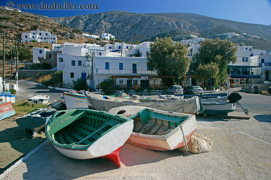 colorful-boats-n-town.jpg