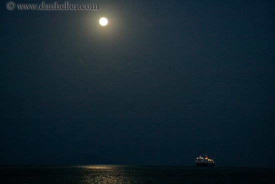 ferry-n-full_moon-1.jpg