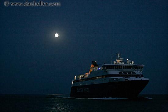 ferry-n-full_moon-5.jpg