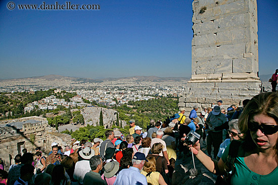 crowd-tourists-at-acropolis-1.jpg
