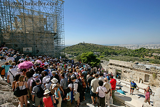 crowd-tourists-at-acropolis-2.jpg