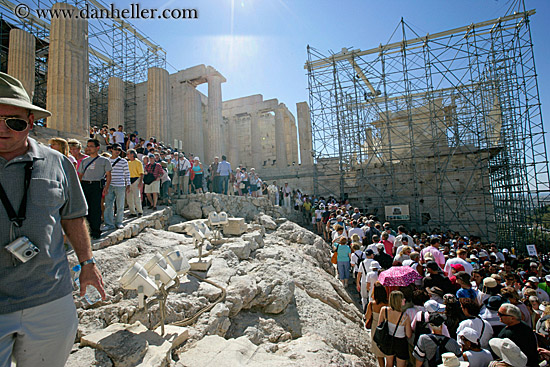 crowd-tourists-at-acropolis-3.jpg