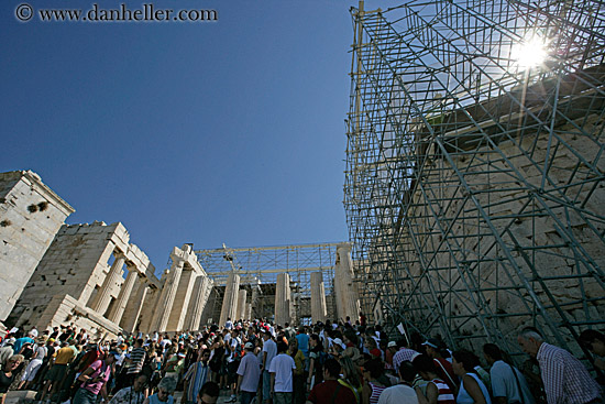 crowd-tourists-at-acropolis-5.jpg