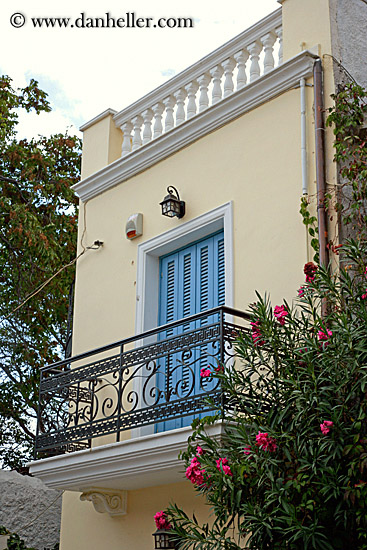 blue-door-balcony-n-red-bougainvillea.jpg