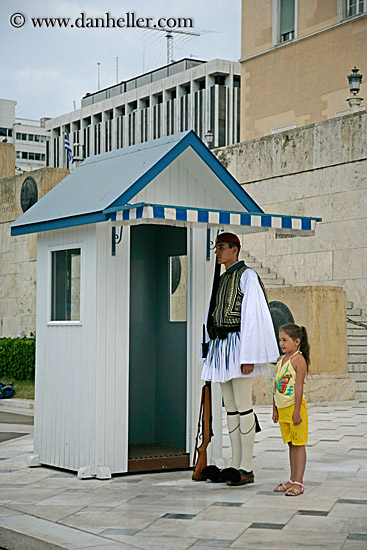 greek-guard-w-little-girl.jpg