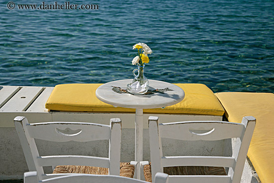chairs-w-table-n-yellow-flowers.jpg