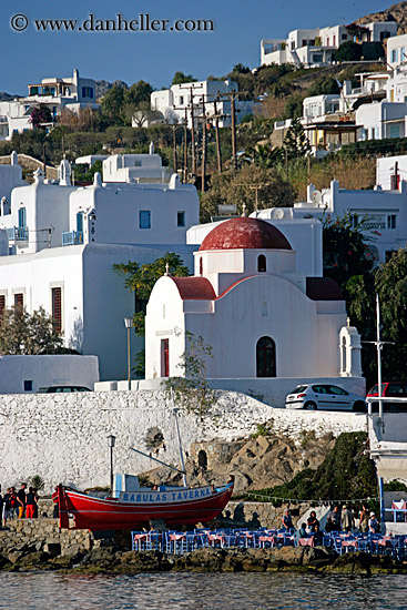 red-domed-church-n-red-boat.jpg