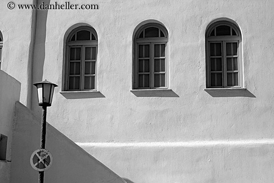 three-window-arches-n-lamp_post-bw.jpg