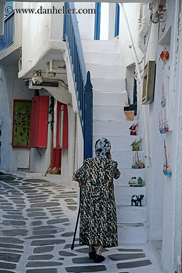 old-woman-at-stairs.jpg