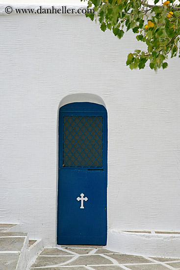 blue-door-w-leaves.jpg
