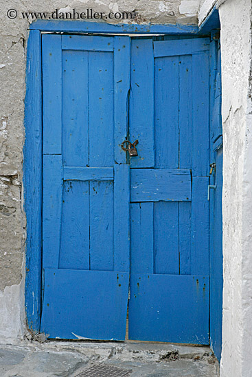 blue-door-n-lock.jpg