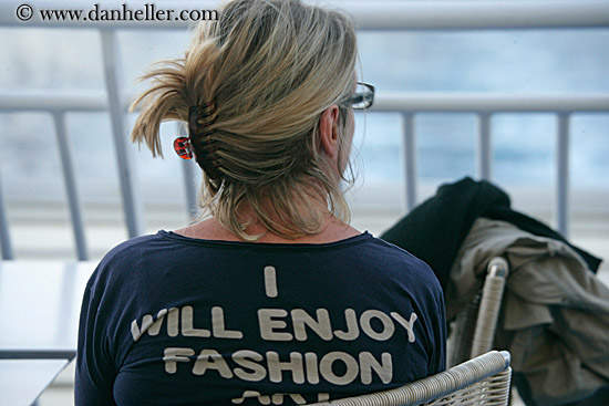 blond-in-fashion-t_shirt.jpg