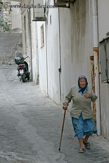 old-woman-n-motorcycle.jpg