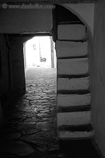 narrow-stairs-n-cobblestone-bw.jpg