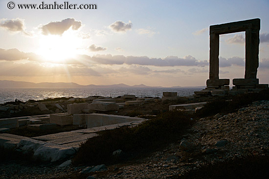 apollo-arch-n-sil-w-sunset-n-ocean-2.jpg