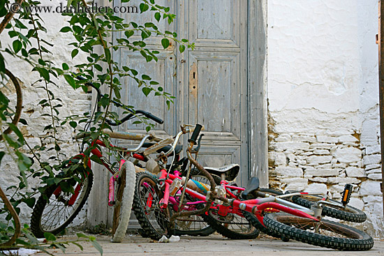 bicycles-n-door-3.jpg