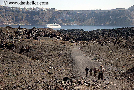 hikers-n-cruise-ship-1.jpg