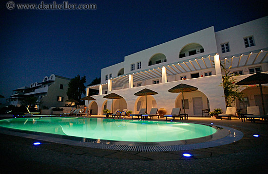 hotel-n-pool-at-nite-3.jpg