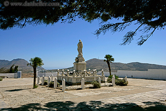 statue-n-trees-n-shadows.jpg