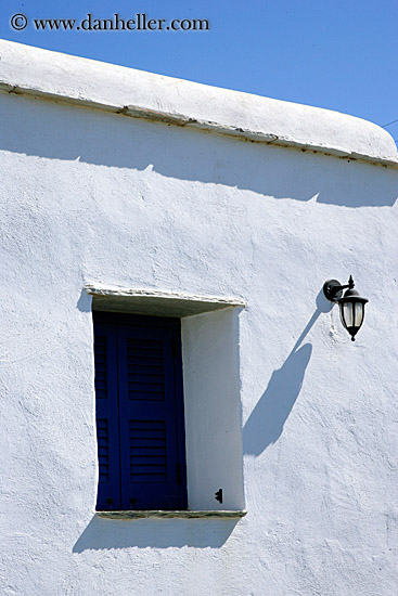 wall-lamp-n-window-on-white_wash.jpg