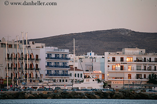 tinos-town-1.jpg