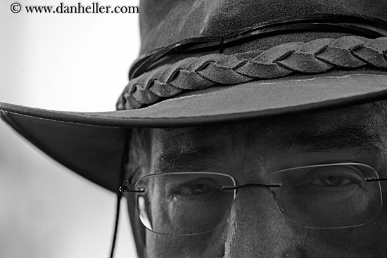 richard-in-hat-n-glasses-bw-3.jpg