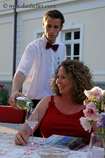 waiter-pouring-wine-2.jpg