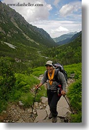 images/Europe/Hungary/BR-Group/YonaDavis/yona-hiking-1.jpg
