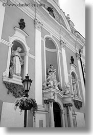 images/Europe/Hungary/Budapest/Buildings/lamp_post-n-ornate-building-bw.jpg