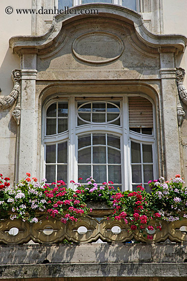 ornate-window-n-flowers.jpg