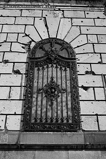 arched-window-bw.jpg