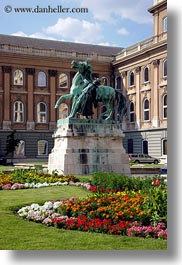 images/Europe/Hungary/Budapest/CastleHill/horse-statue-n-meusum-gardens-5.jpg