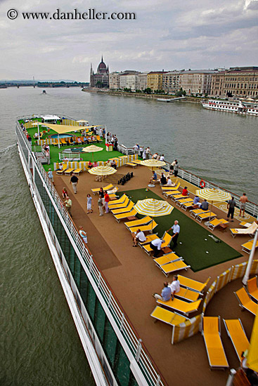 river-boat-cruise-ship-05.jpg