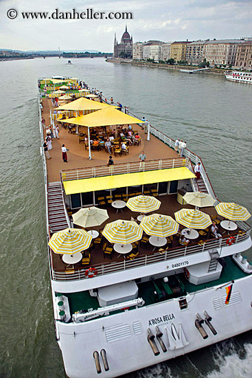 river-boat-cruise-ship-09.jpg