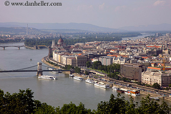 danube-river-n-cityscape-6.jpg