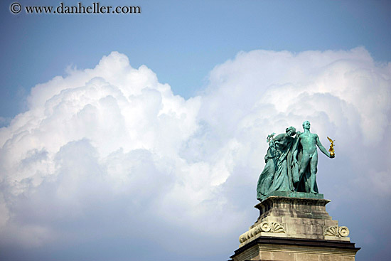 unknown-statues-n-clouds-1.jpg