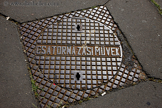 budapest-manhole-covers-04.jpg