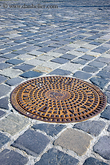 budapest-manhole-covers-08.jpg
