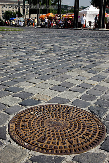 budapest-manhole-covers-09.jpg