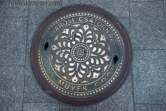 budapest-manhole-covers-10.jpg