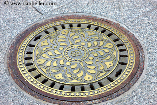 budapest-manhole-covers-12.jpg