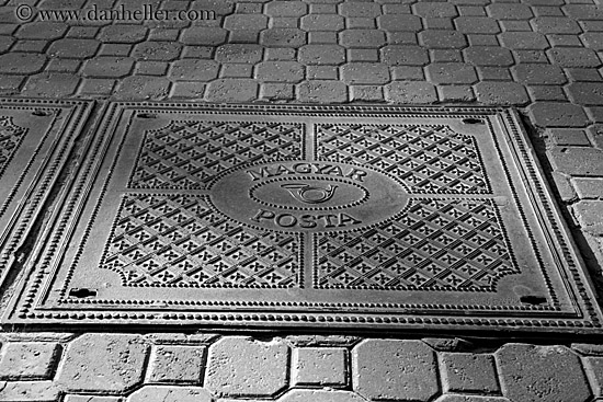 budapest-manhole-covers-15-bw.jpg
