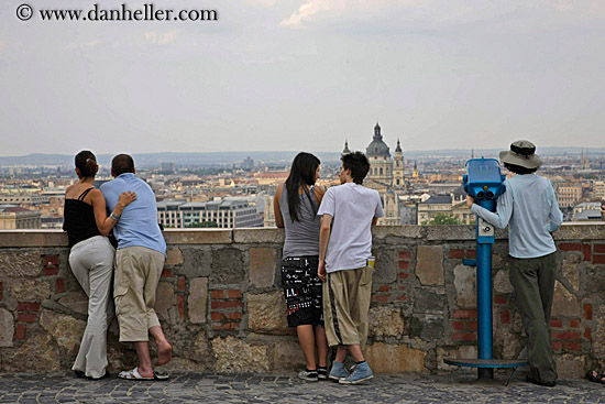 couples-overlooking-cityscape-05.jpg